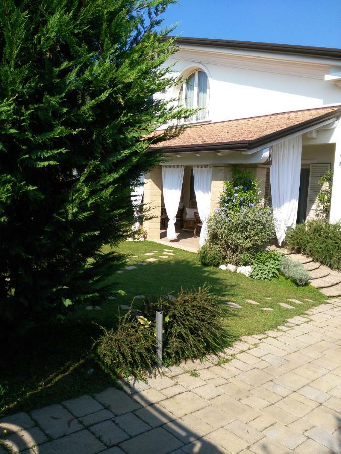 I Salici Villa Marina di Massa Eksteriør bilde